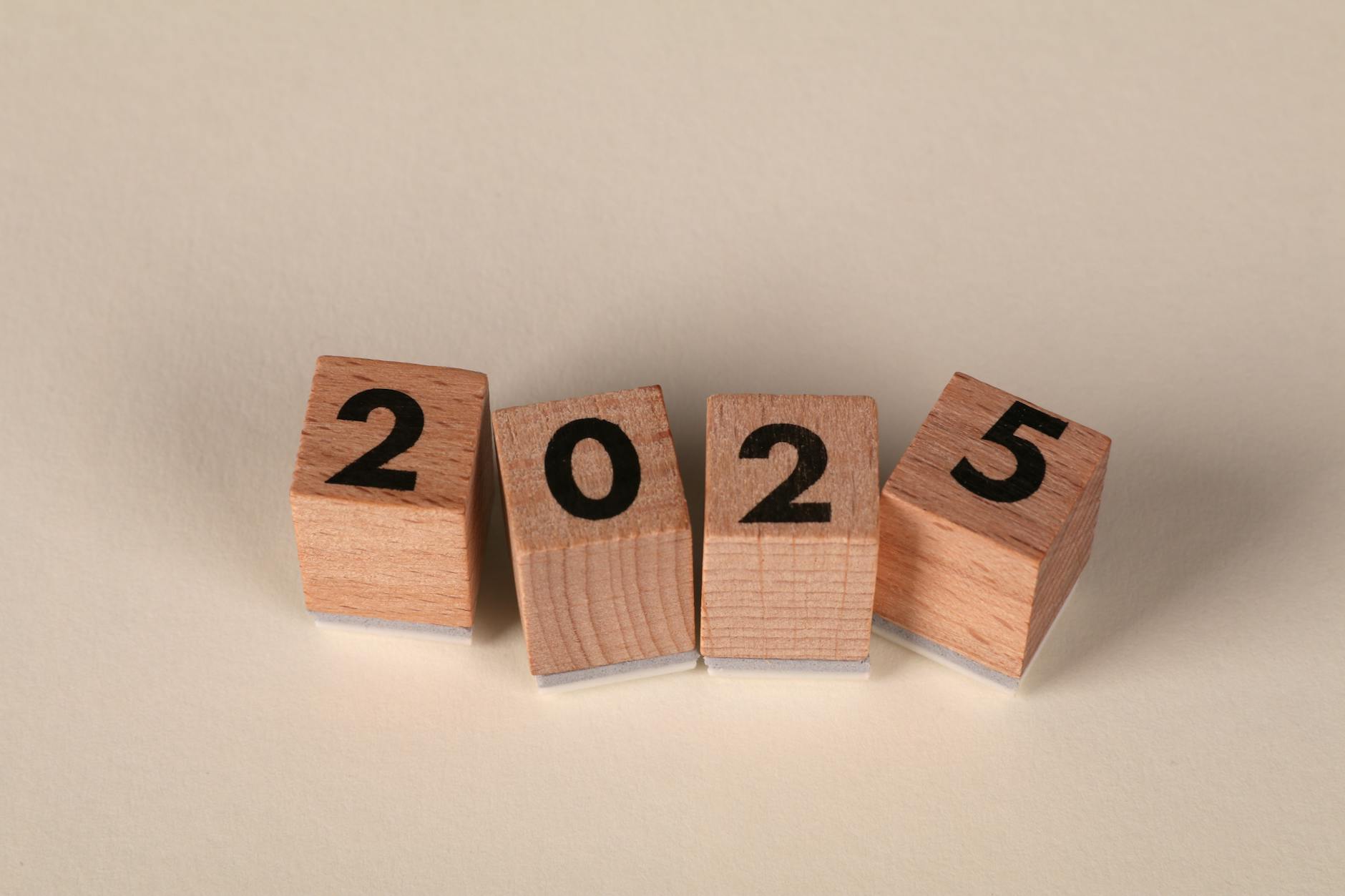 8% of Russians Plan to Skip New Year's Celebrations in 2025