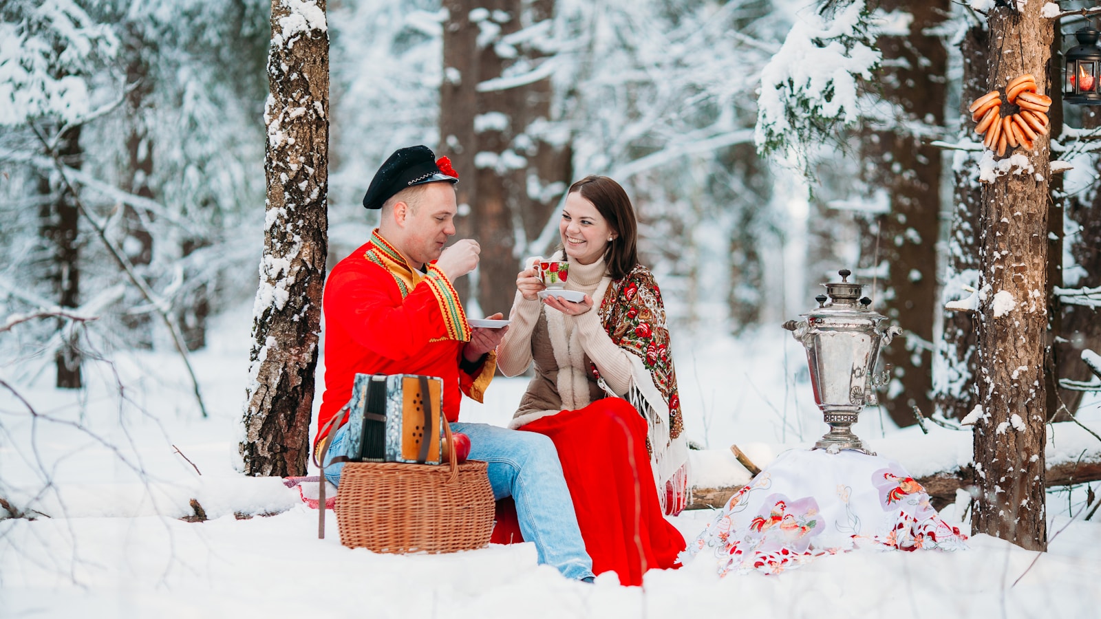 Majority of Russians Plan Family Gatherings for November Holidays