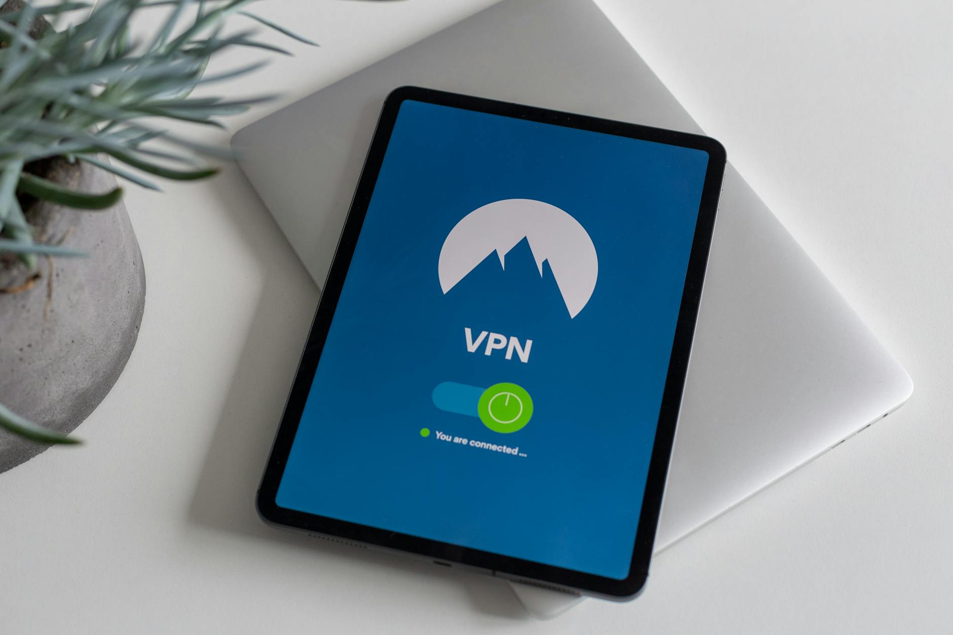 Russian Telecoms Seek Delay on VPN Traffic Fees Amid Controversy - News