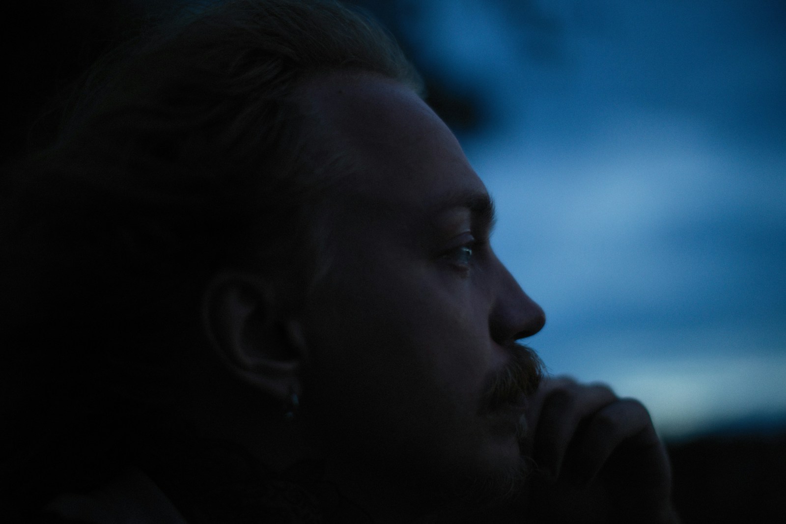 Ryan Gosling Saves Alien in New 'Project End of the World' Trailer - Cinema
