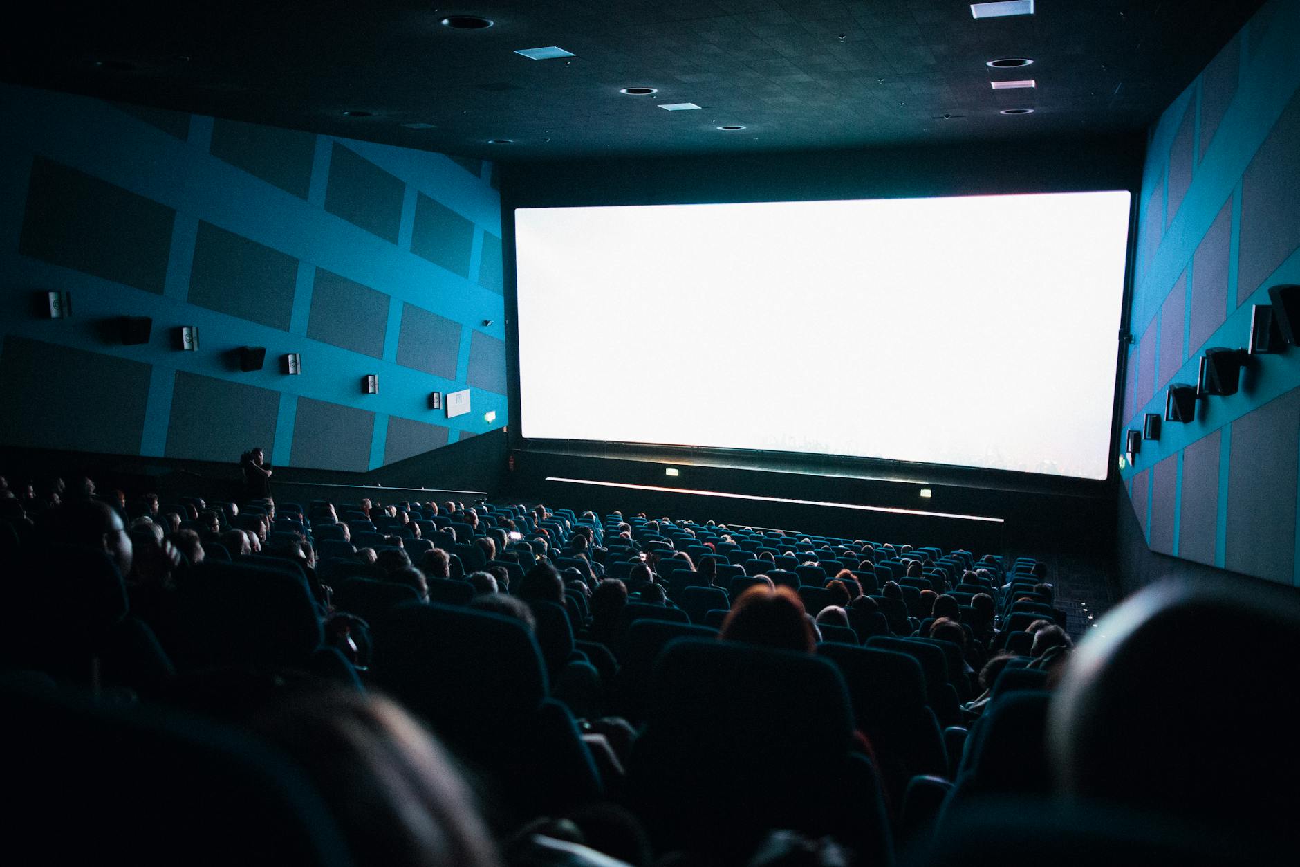 Ryan Gosling Shines in Millennial Blockbuster 'Project End of the W... - Cinema