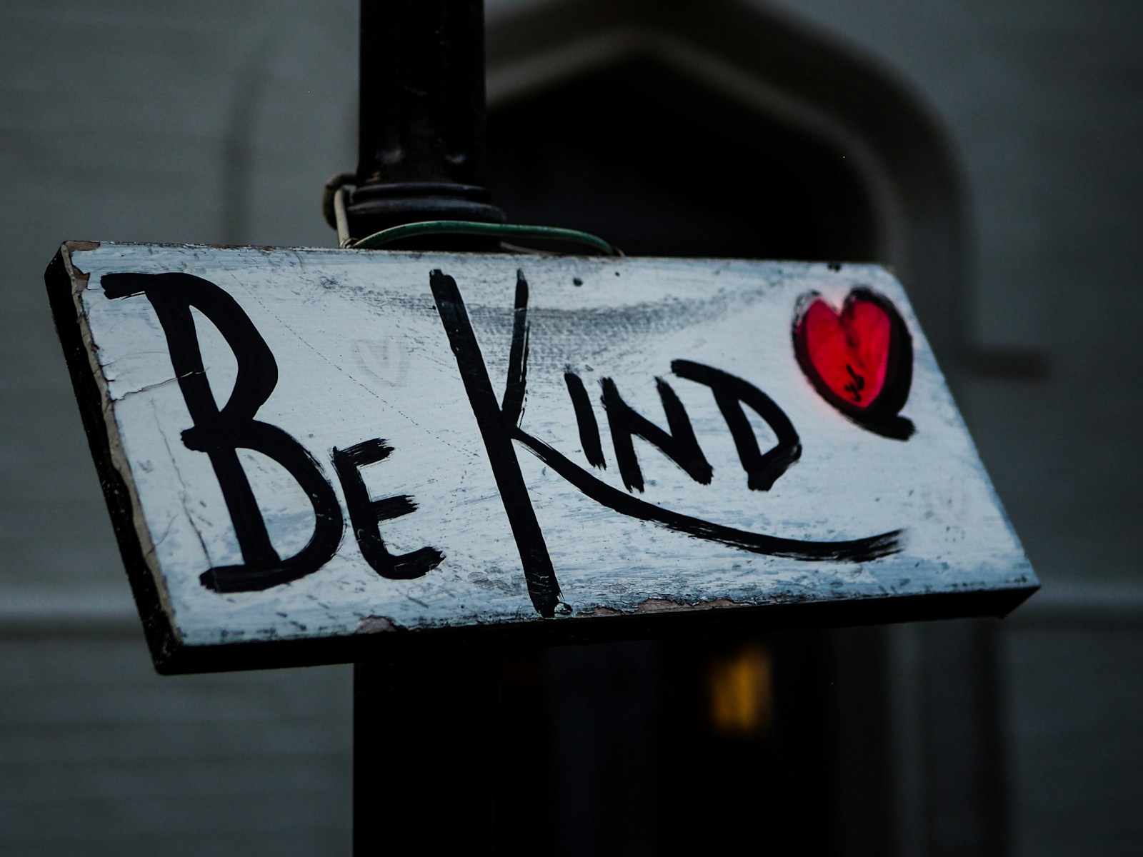 Social Experiment Gone Wrong? Blogger Faces Backlash for Kindness Test