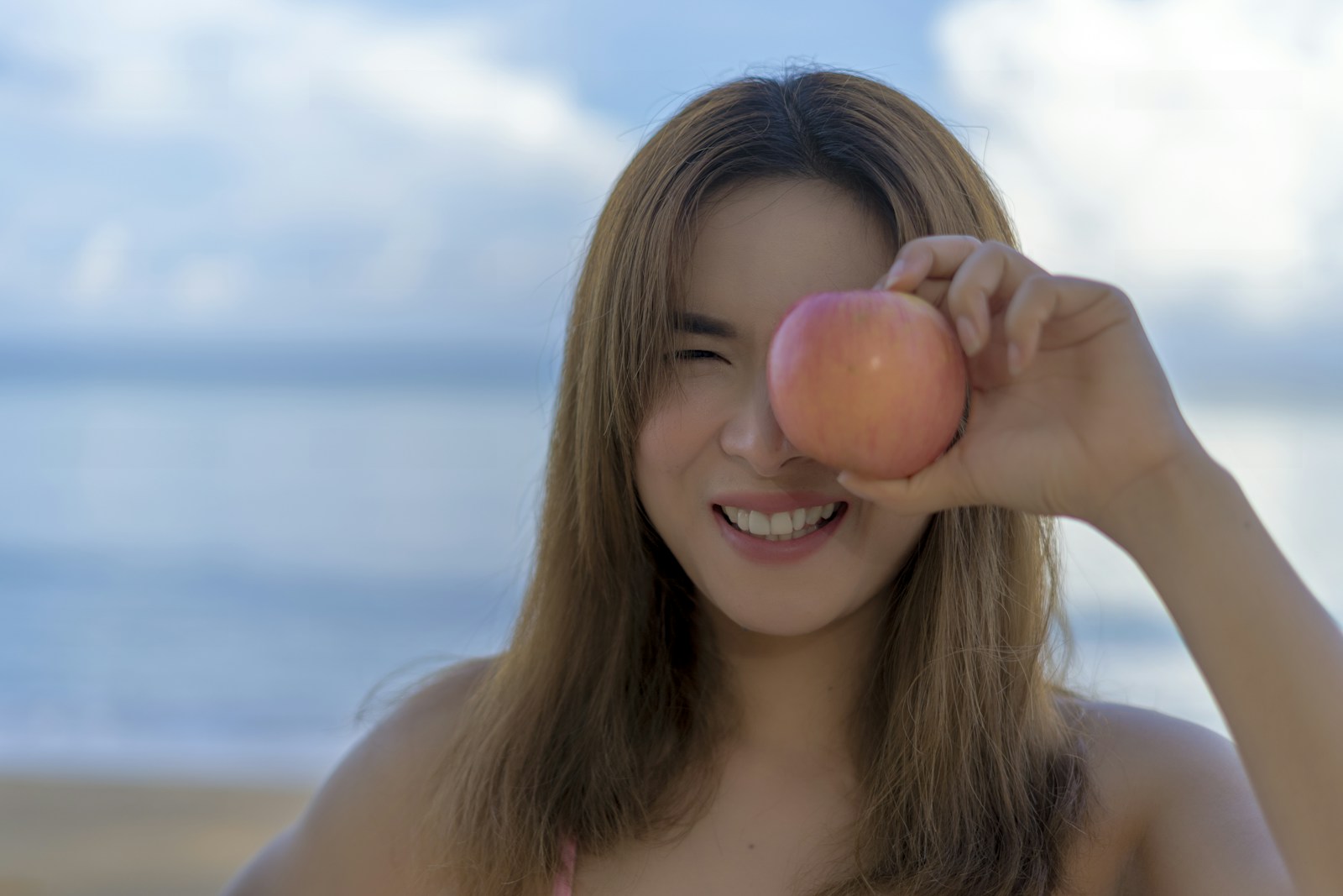Sophie Thatcher to Star in Hong Kong Comedy 'Peaches'
