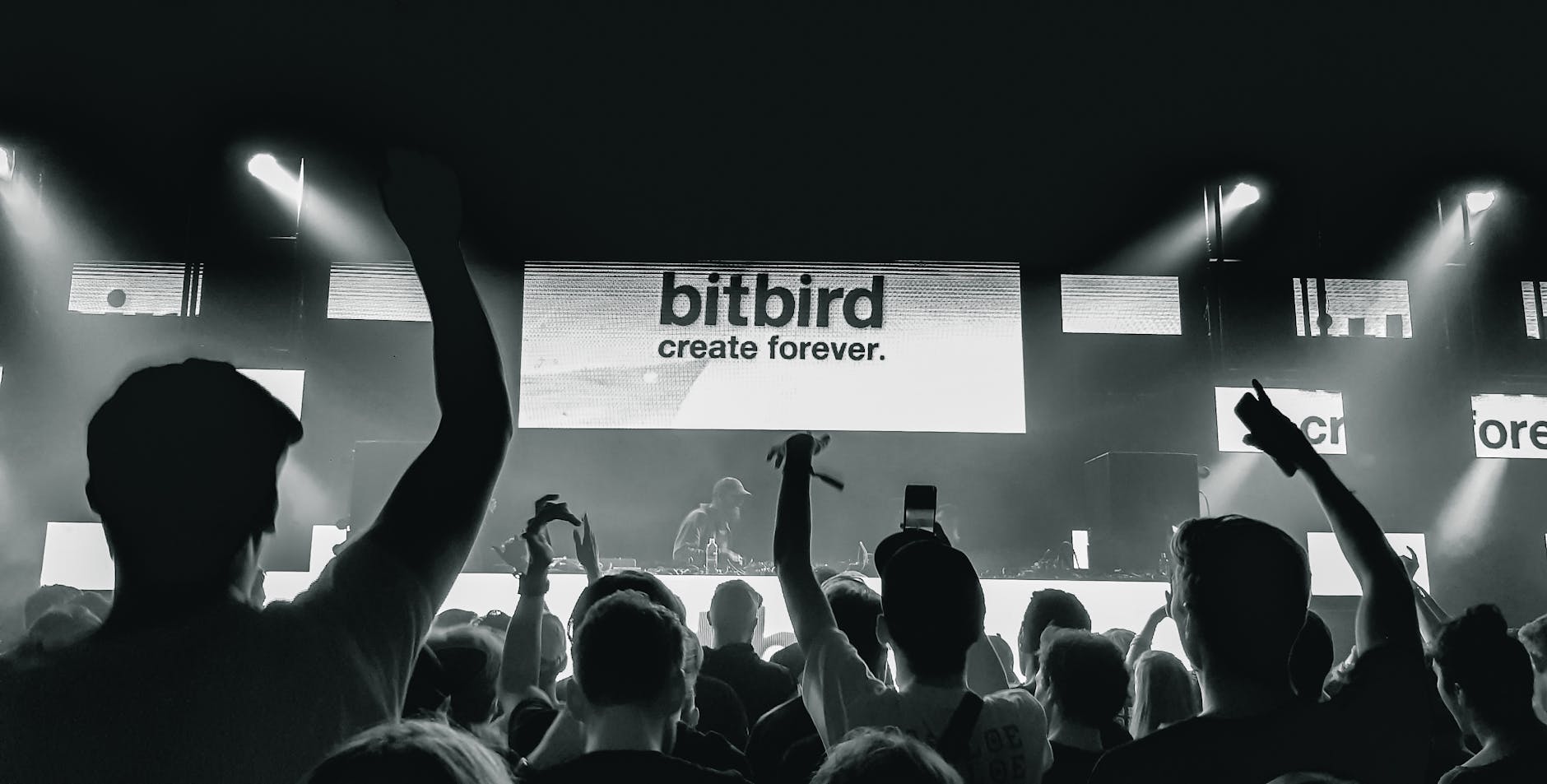 Spice Girls Reunite for Dinner and Perform 'Viva Forever'