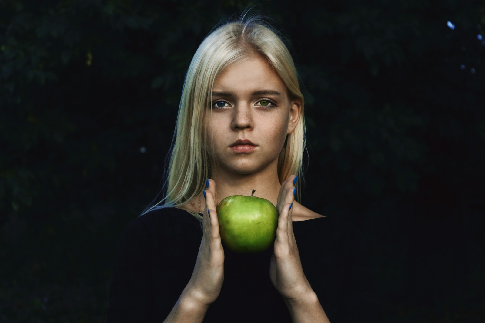 Stellan Skarsgård and Dakota Fanning Star in Apple TV Thriller - Cinema