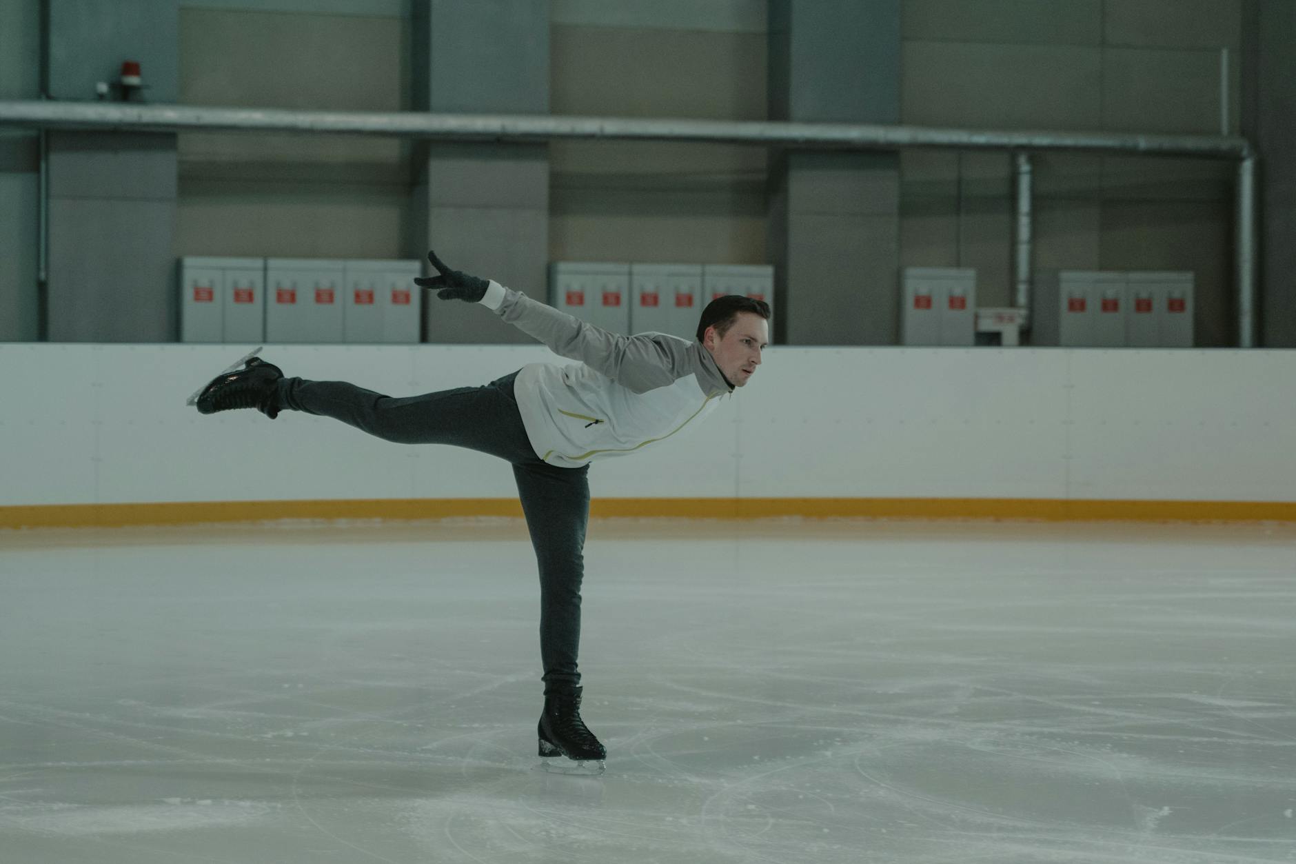 Taylor Swift Celebrates American Figure Skaters Ahead of Olympics - Sport