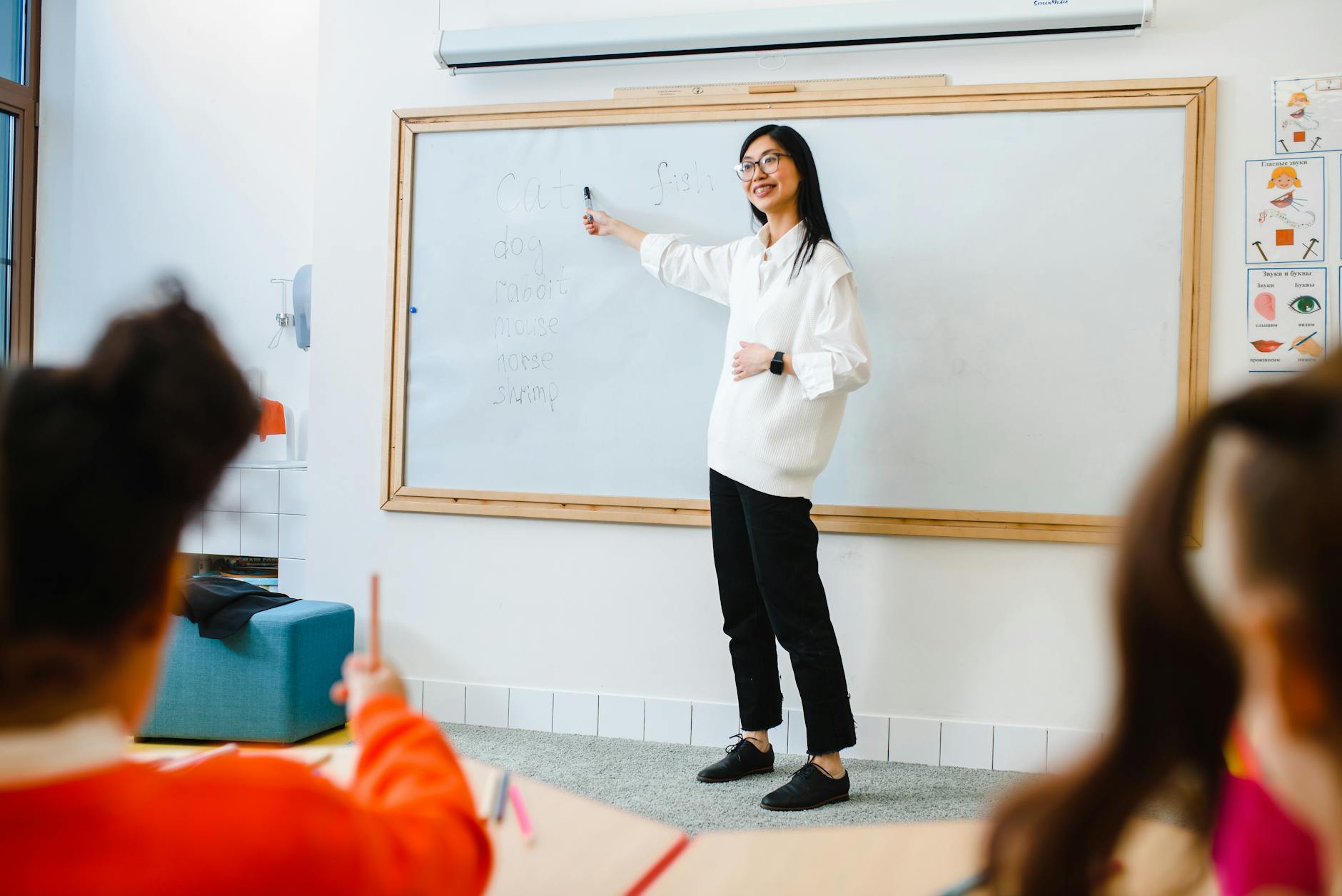 Teacher Uses PS5 and Assassin's Creed to Teach Industrial Revolution - Game