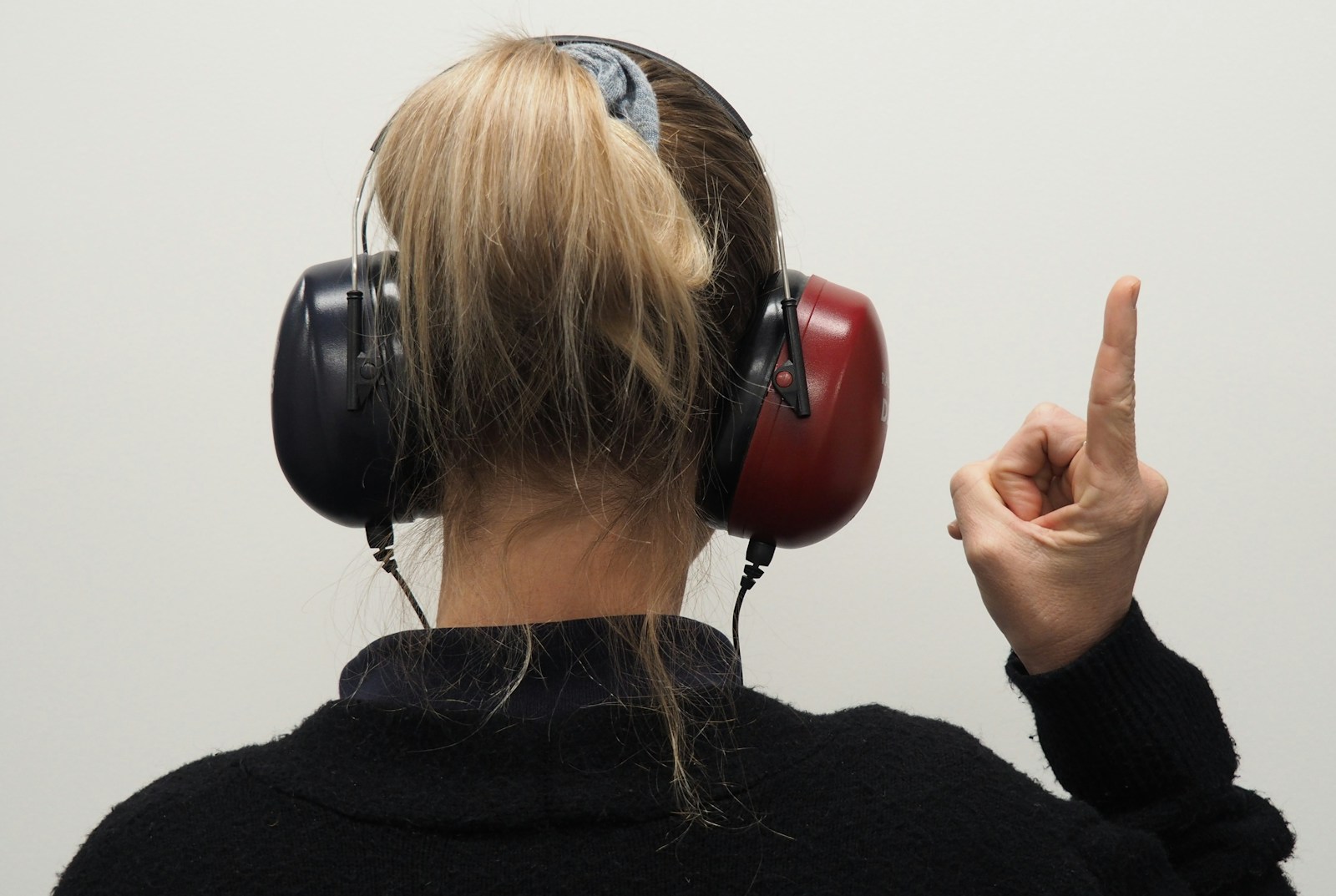 How Tech is Empowering the Deaf and Hard of Hearing Community - Tech