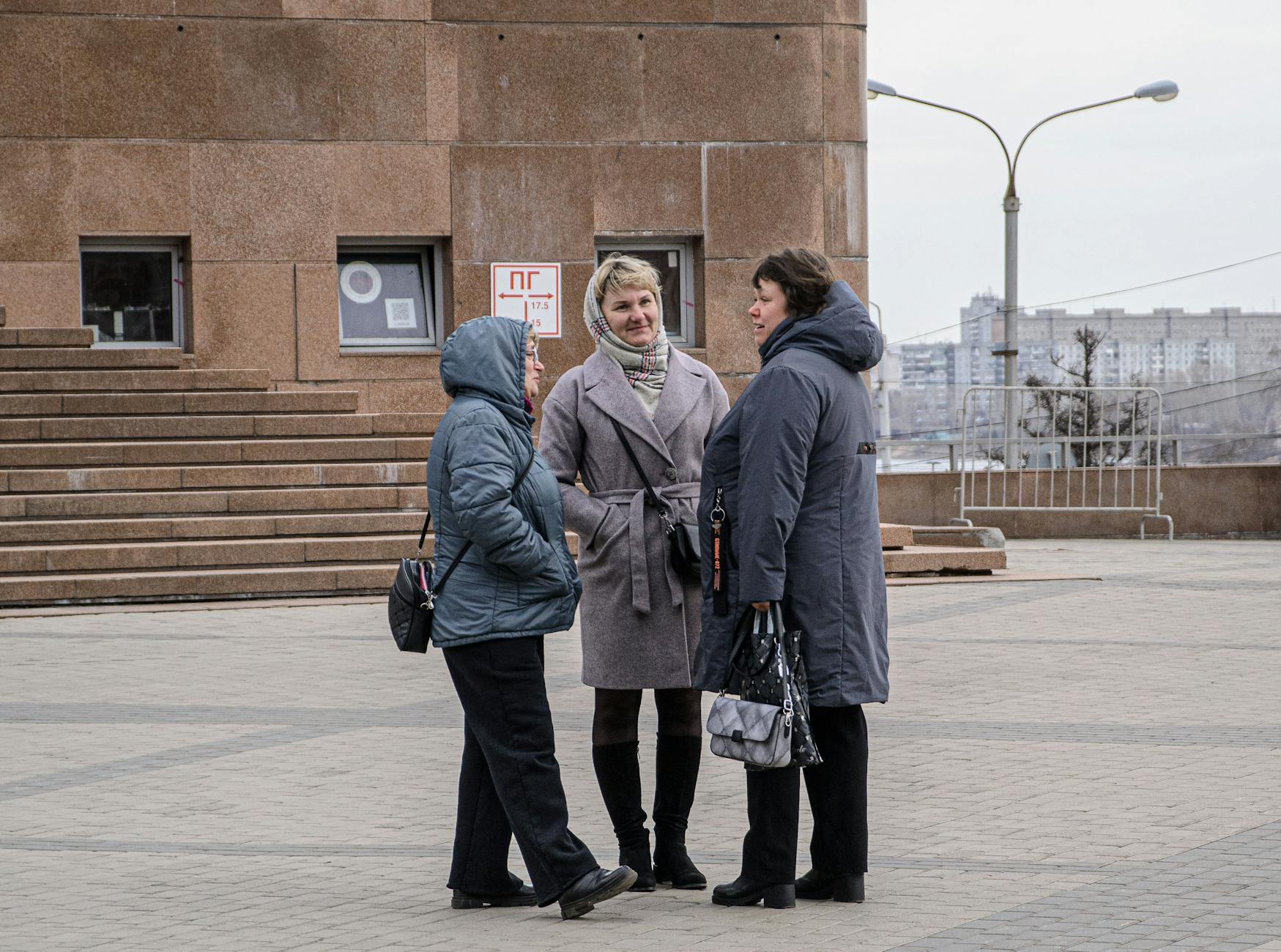 Theatrical Twist: Chekhov's 'Three Sisters' Meets Modern Memes - Hot