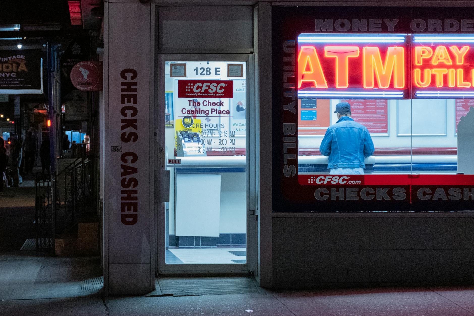 Thief Returns Stolen Sign Money After 15 Years in the UK - News
