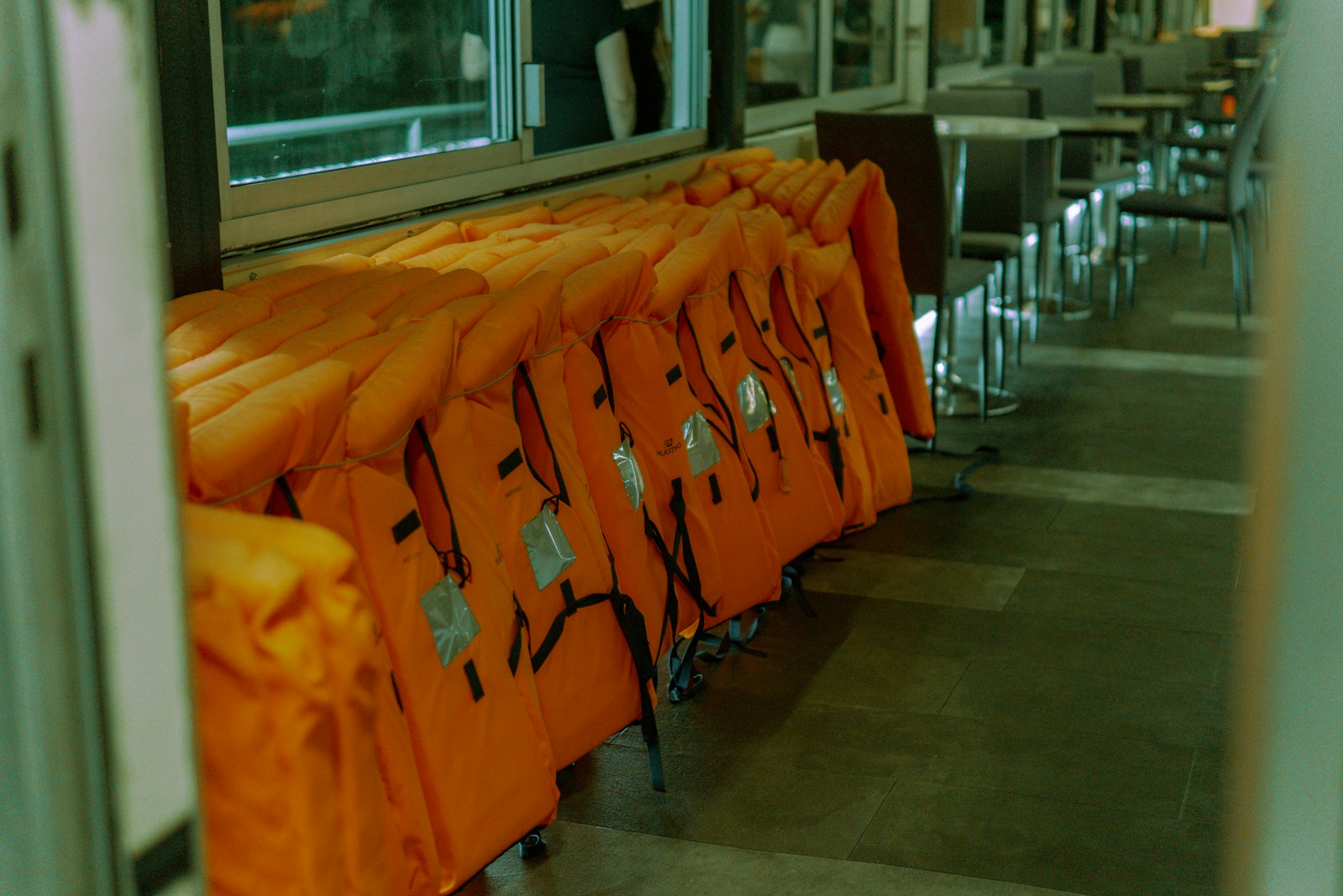 Titanic Survivor's Life Jacket Fetches $900K at Auction - News
