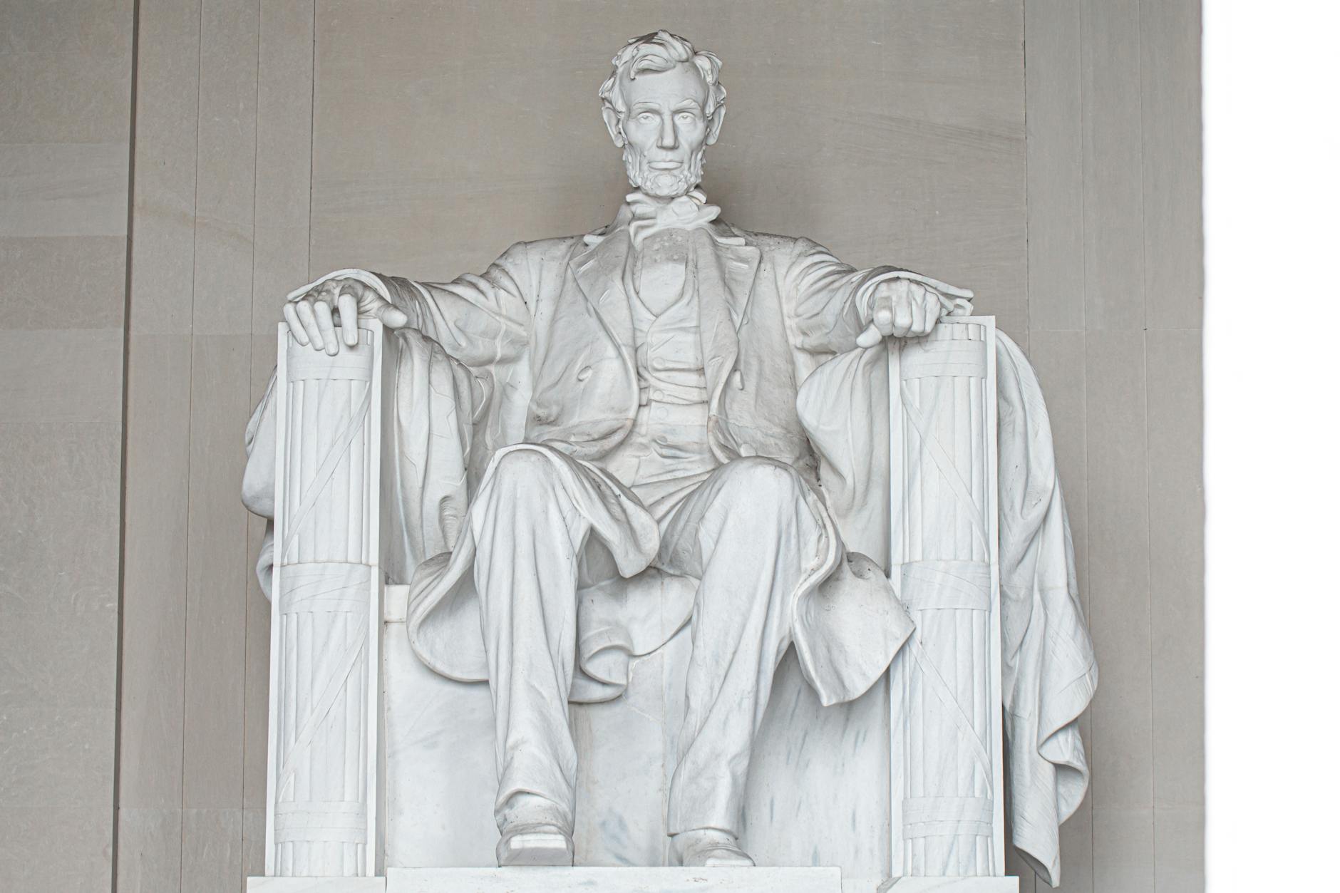 Tom Hanks to Portray U.S. President in 'Lincoln in the Bardo' Adapt... - Cinema