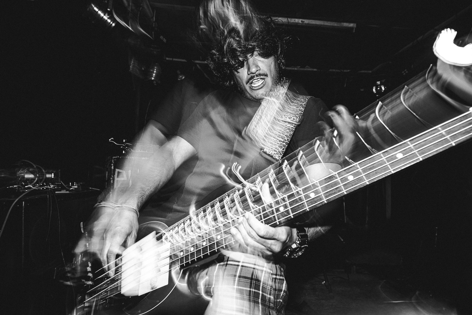 Tribute to Gary Mountfield: Iconic Bassist of Stone Roses & Primal...