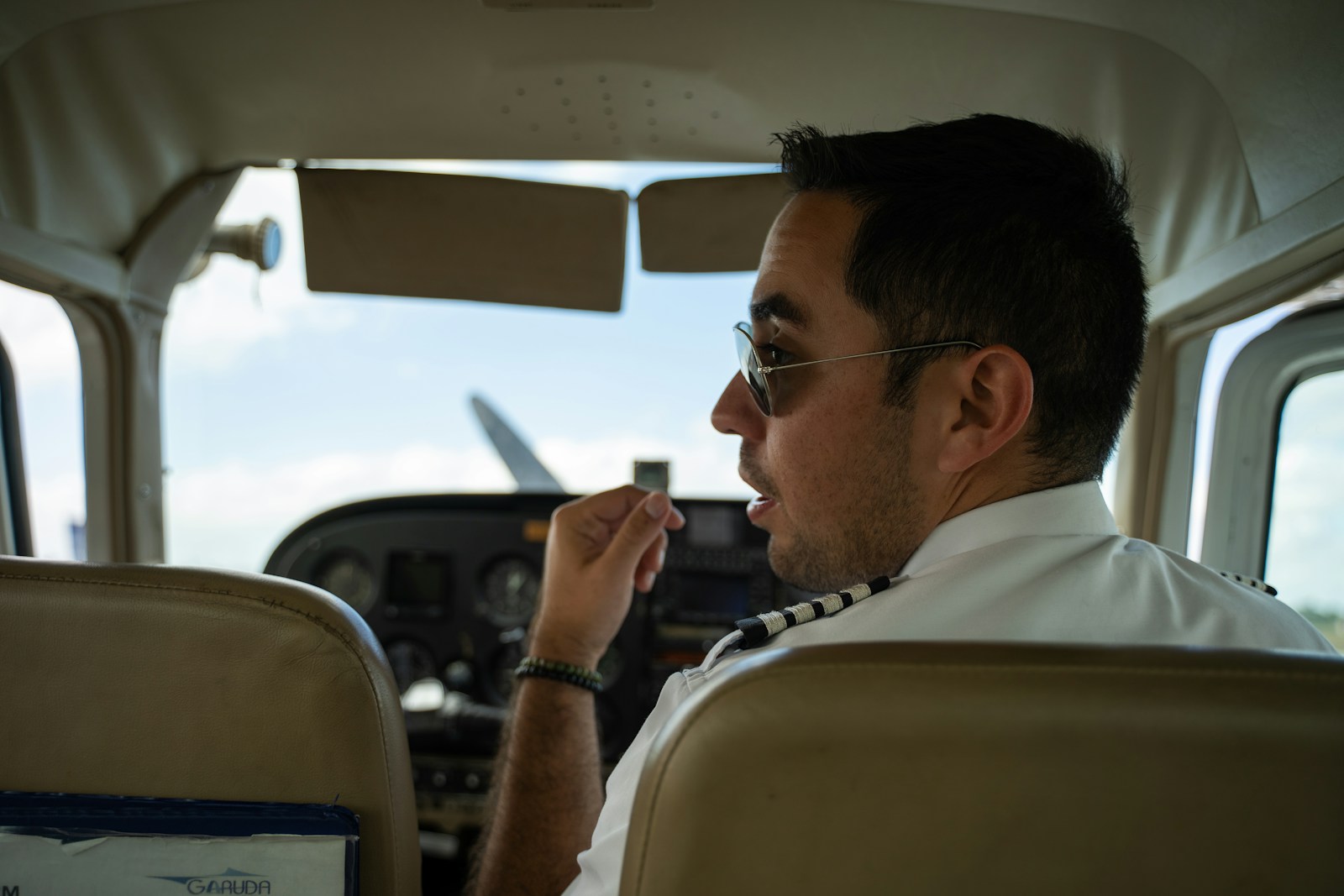 Pilots in the US Start Meowing During Air Traffic Communications - News