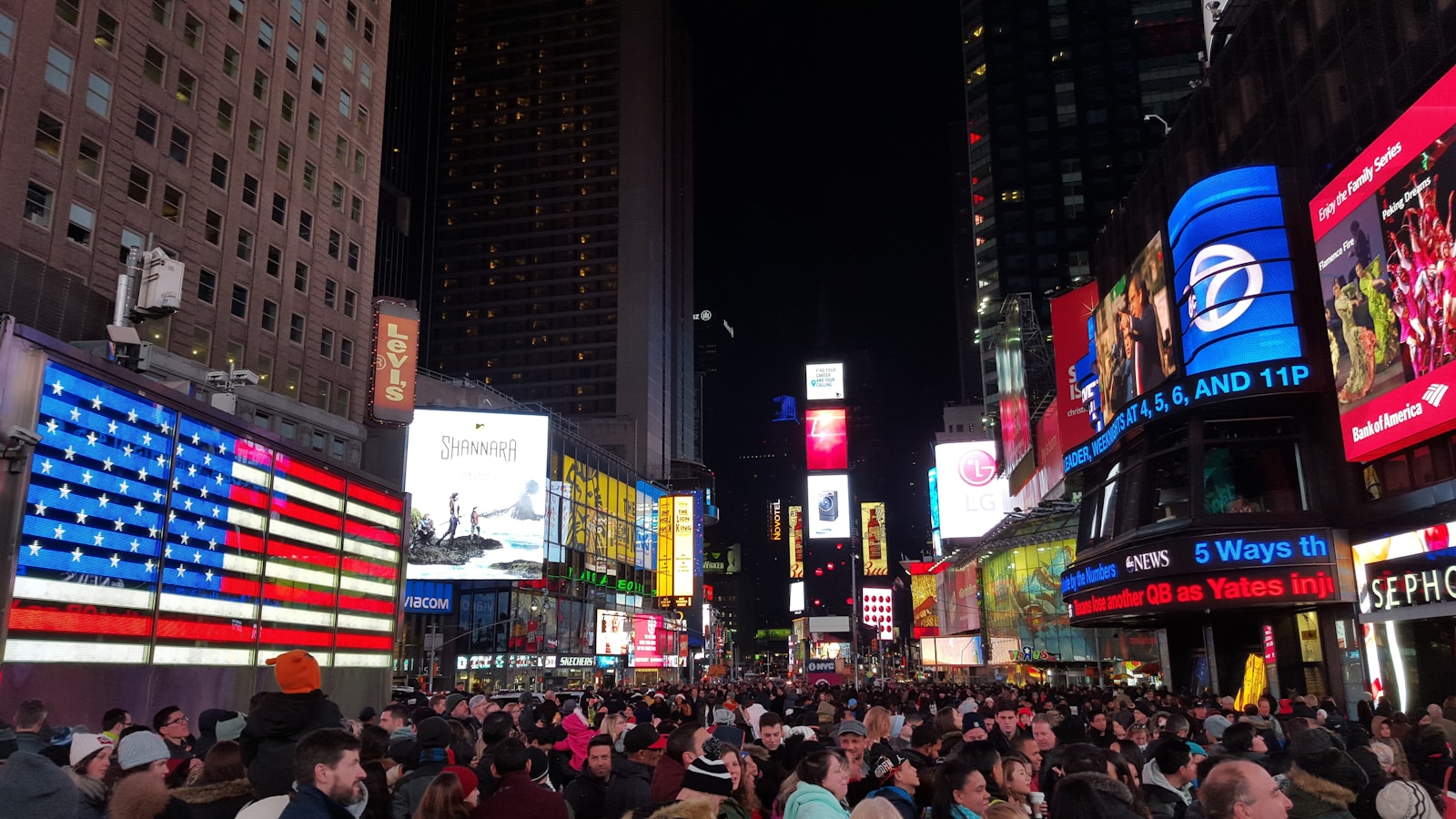 Valery Meladze Fans Take Over Times Square for Epic Karaoke Night