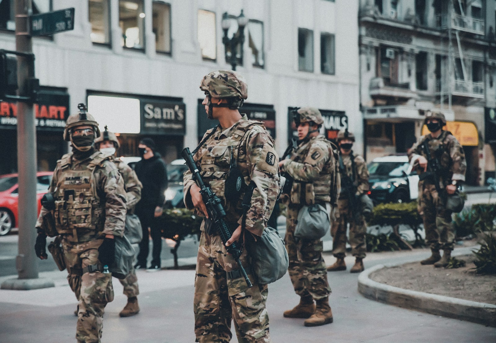 Why Everyone's Jumping Back into Call of Duty: Modern Warfare 2019 - Game