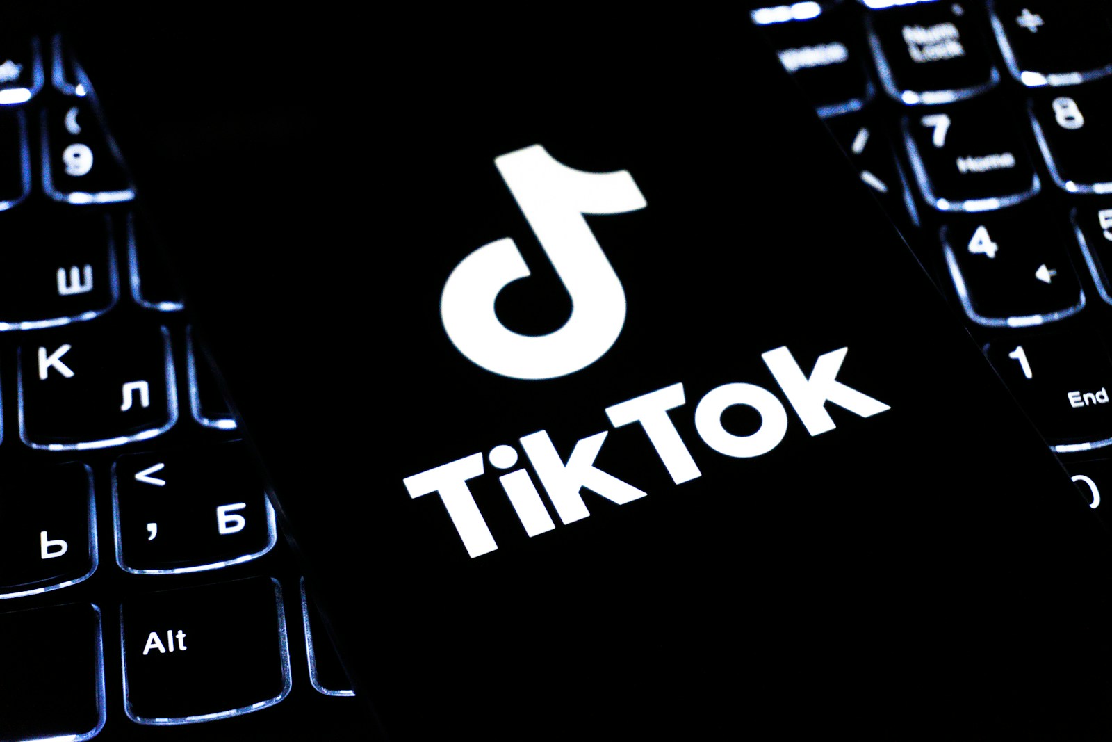 Why Reading Books is the New TikTok Trend You Can't Ignore