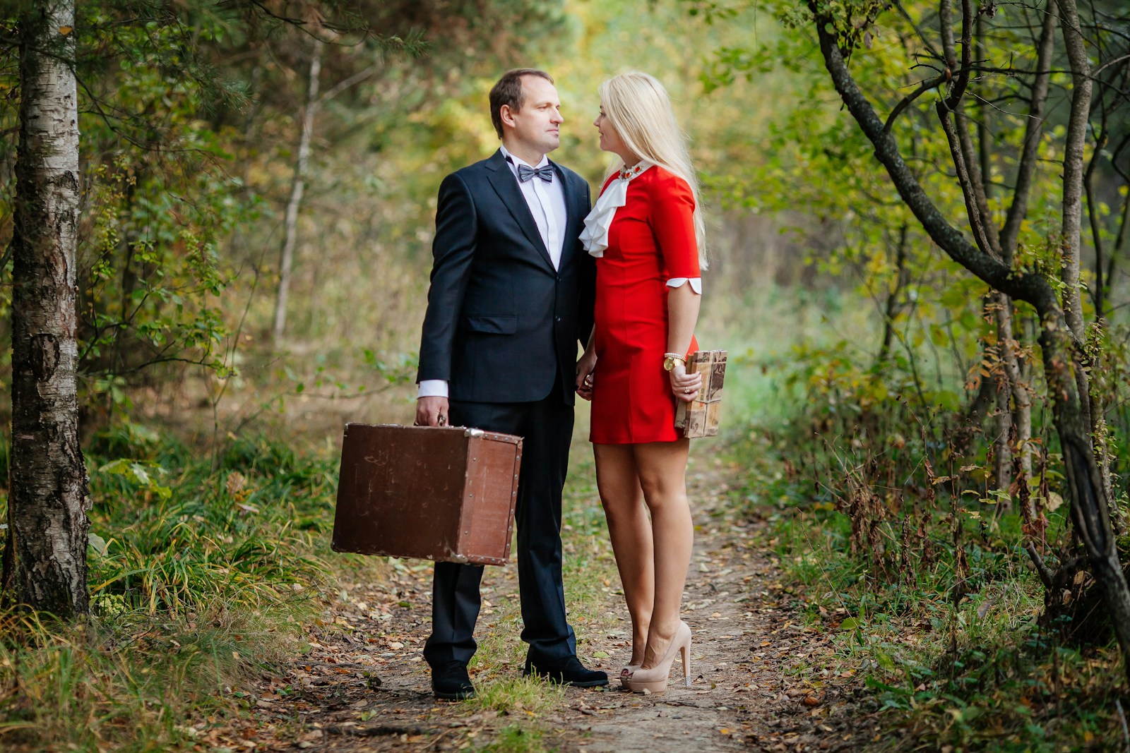 Survey Reveals Wives in Moscow Send More Money to Husbands - Lifestyle