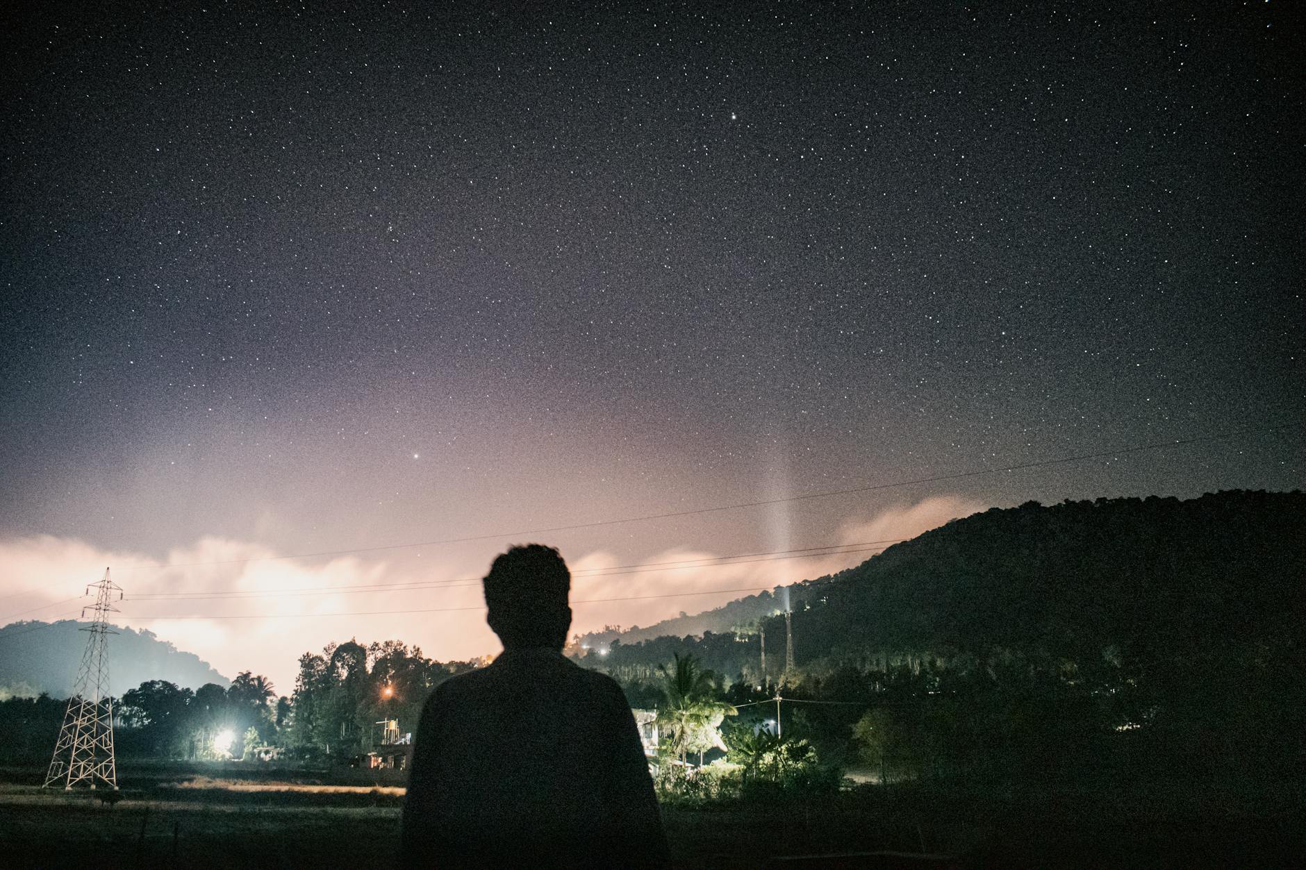 Full Trailer for 'Wonder Man' Starring Yahya Abdul-Mateen II Released